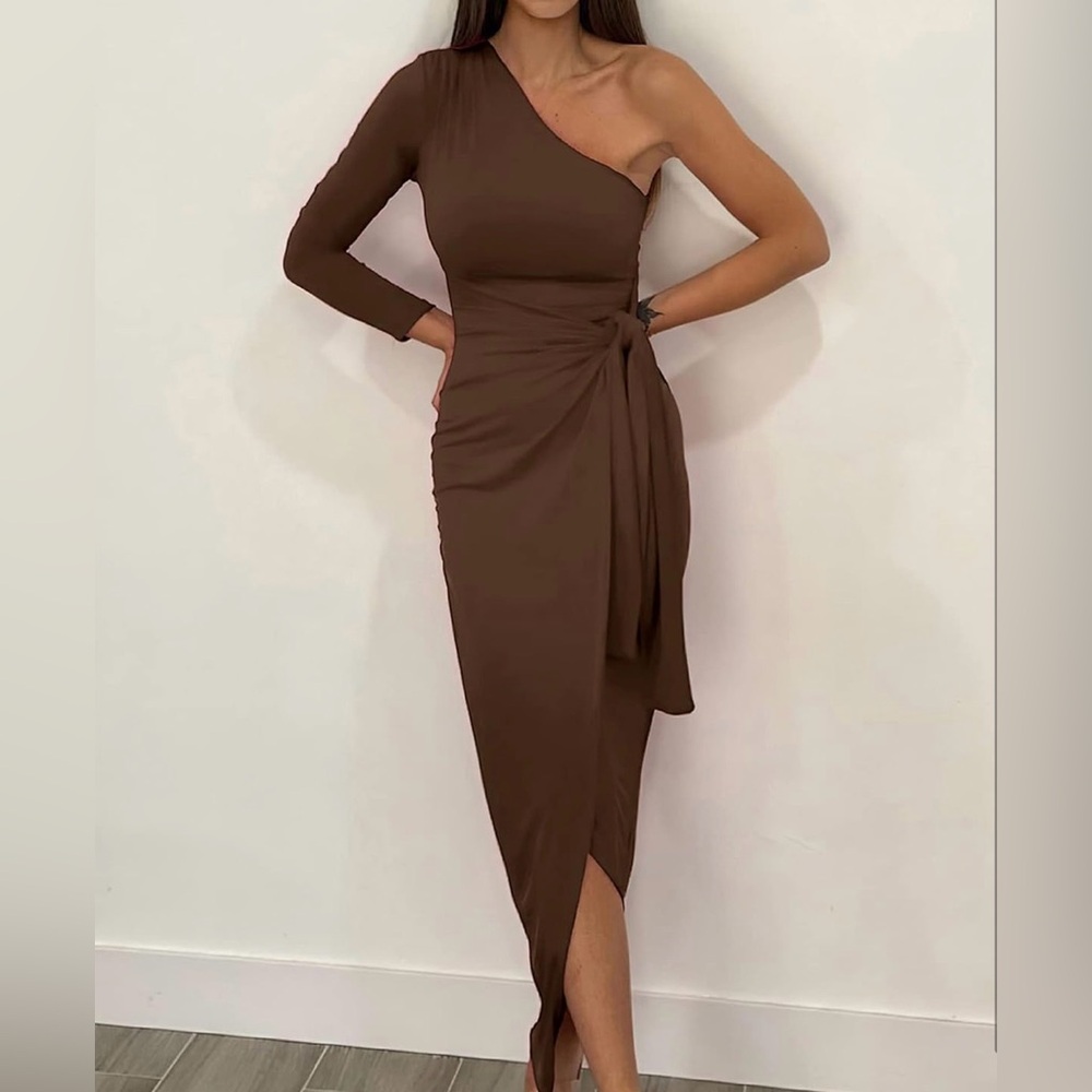 Amazon Chic Brown One-Shoulder Dress